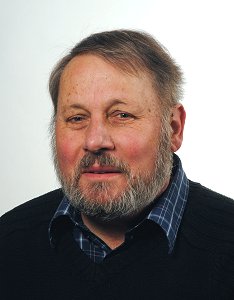 Alois Kufner, DrSc. Geboren 1934 in Pilsen (Tschechische Republik).